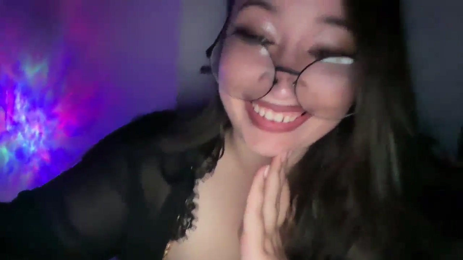 Gallery image thumbnail from Hasymura's myfreecams stream on, 09/11/2023, 18:50 image 7 of 20
