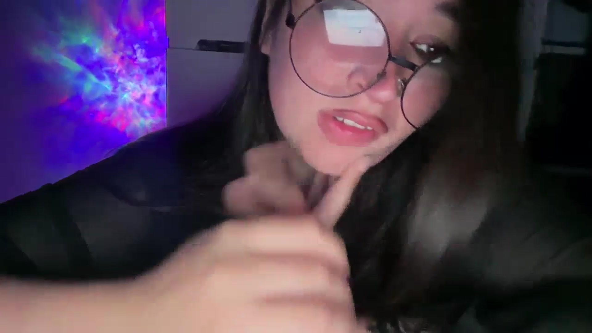 Gallery image thumbnail from Hasymura's myfreecams stream on, 09/13/2023, 01:15 image 11 of 20