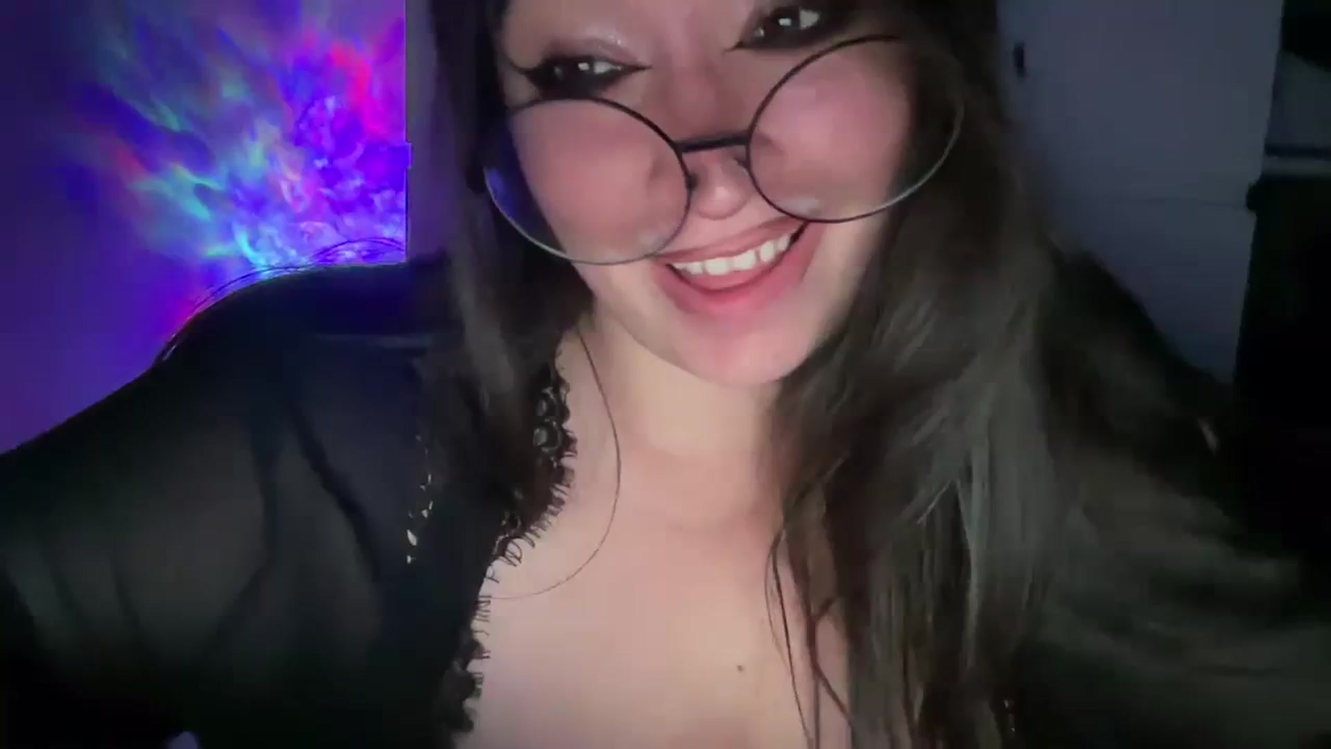 Gallery image thumbnail from Hasymura's myfreecams stream on, 09/13/2023, 01:15 image 3 of 20