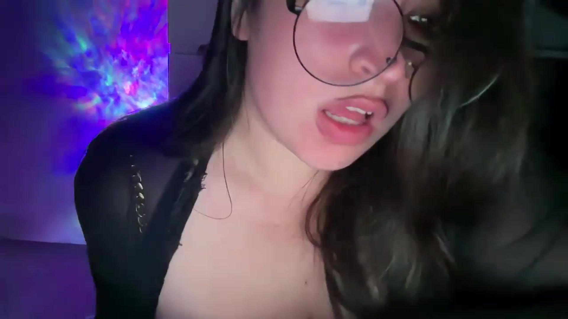 Gallery image thumbnail from Hasymura's myfreecams stream on, 09/13/2023, 01:15 image 7 of 20