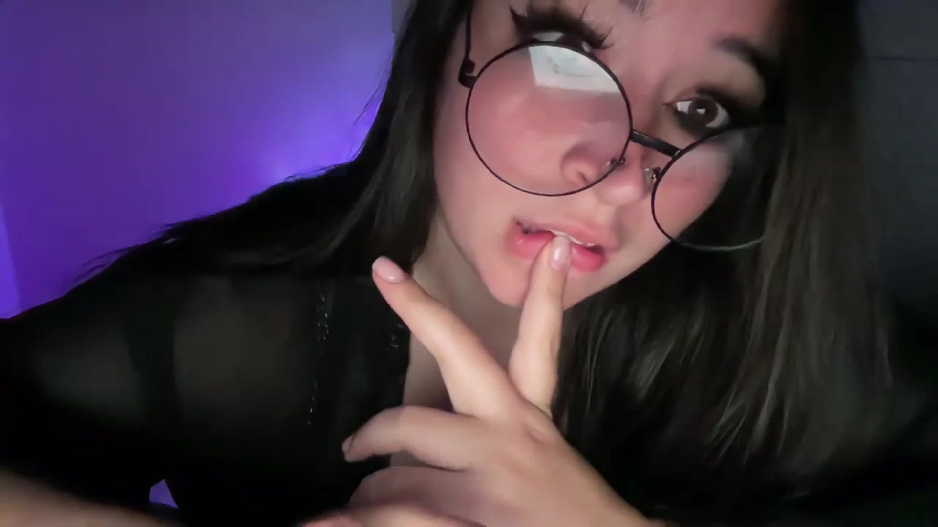 Gallery image thumbnail from Hasymura's myfreecams stream on, 09/13/2023, 22:50 image 6 of 20