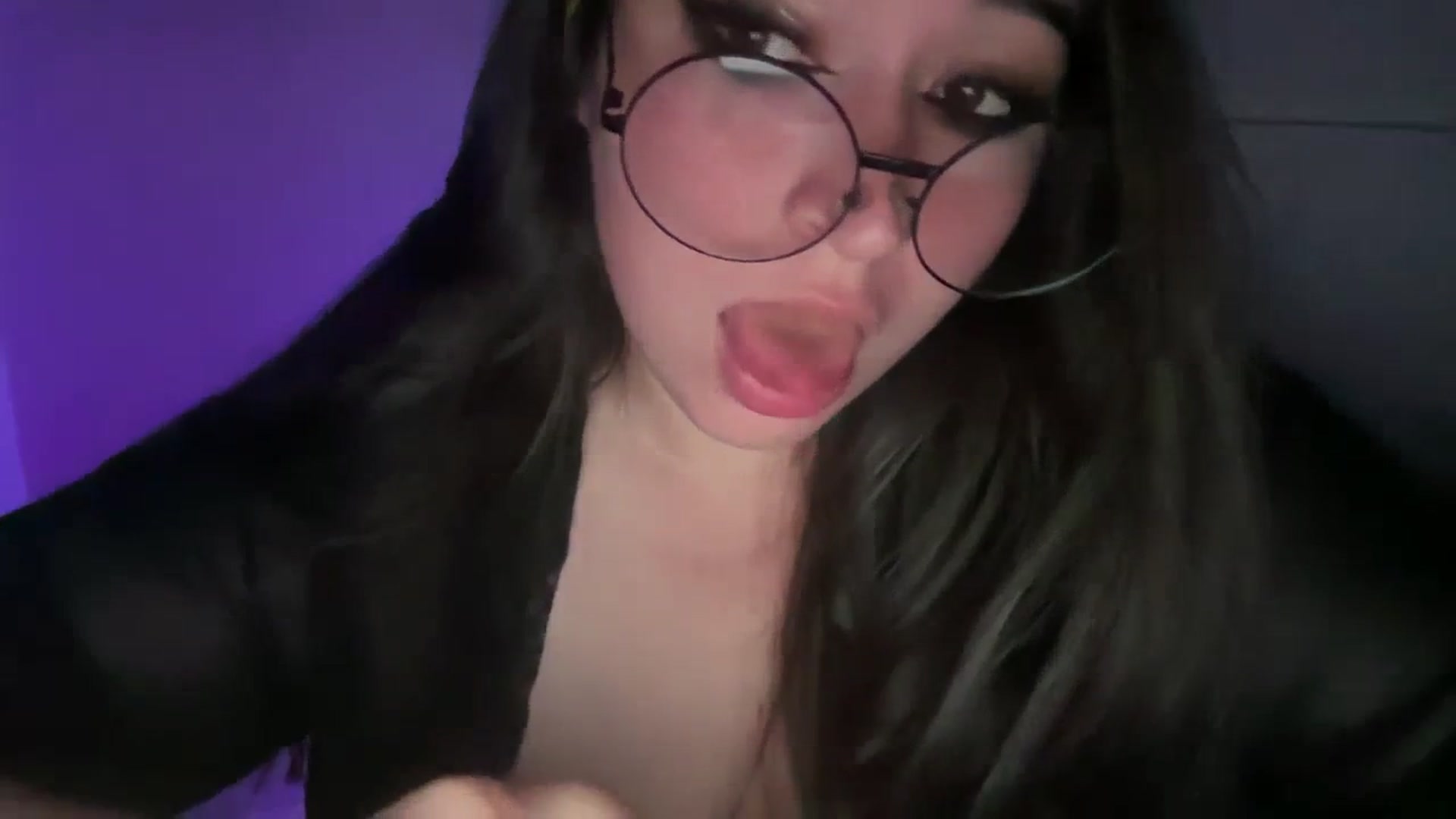 Gallery image thumbnail from Hasymura's myfreecams stream on, 09/13/2023, 22:50 image 8 of 20