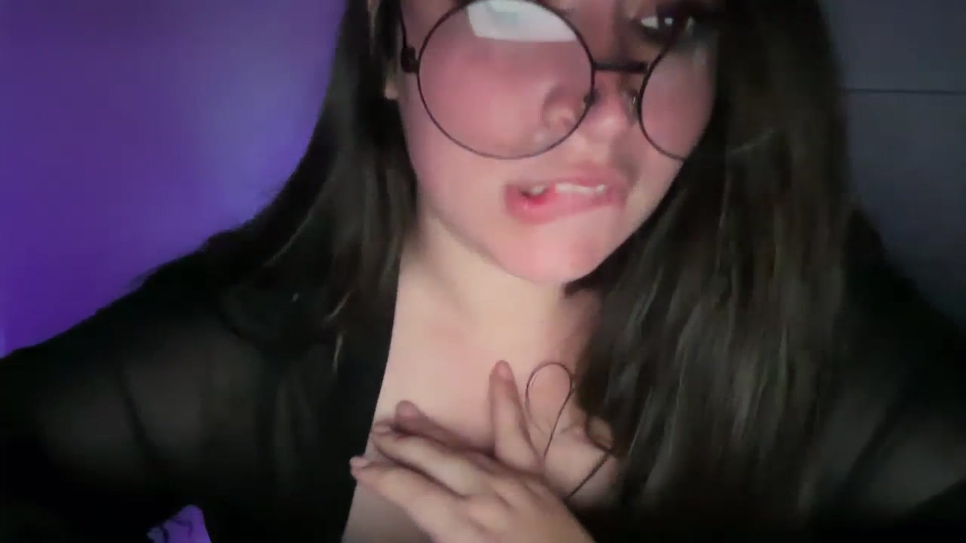 Gallery image thumbnail from Hasymura's myfreecams stream on, 09/13/2023, 23:24 image 14 of 20