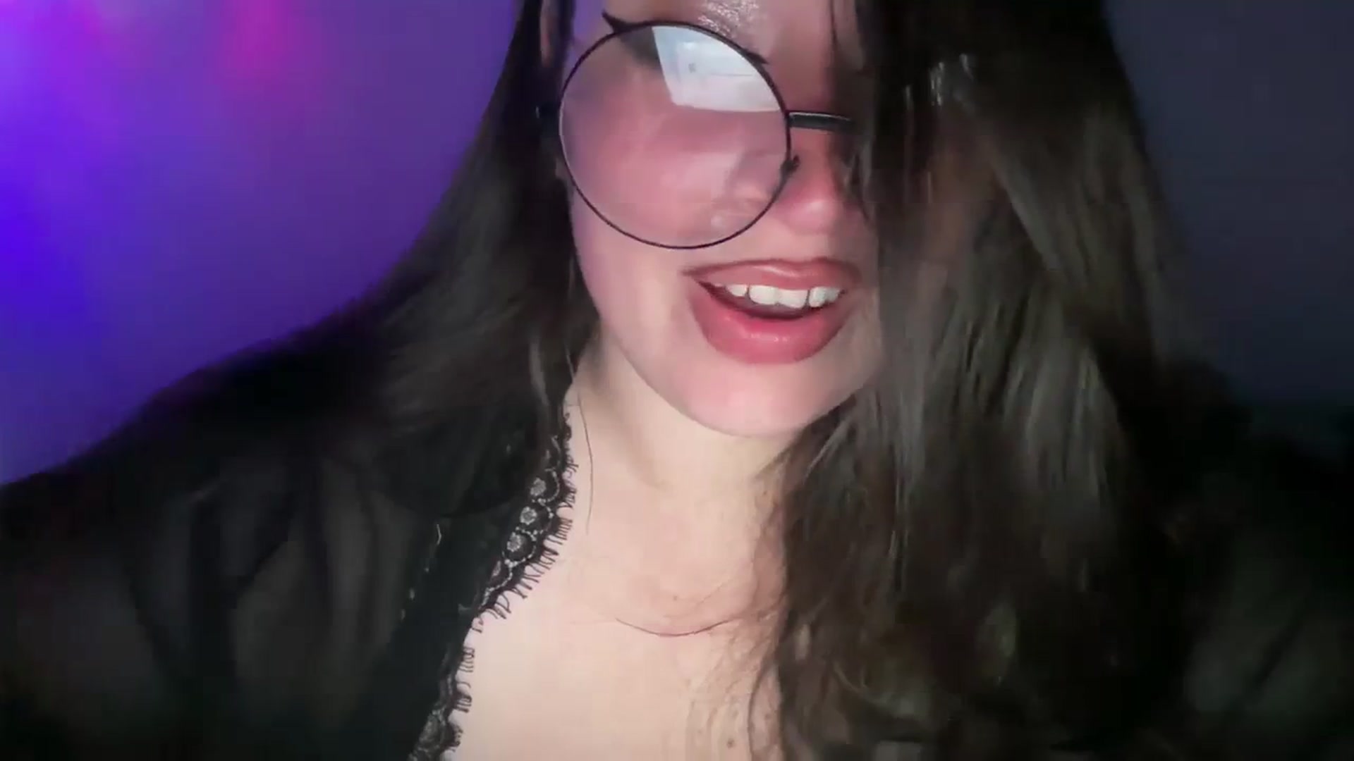 Gallery image thumbnail from Hasymura's myfreecams stream on, 09/17/2023, 22:27 image 19 of 20
