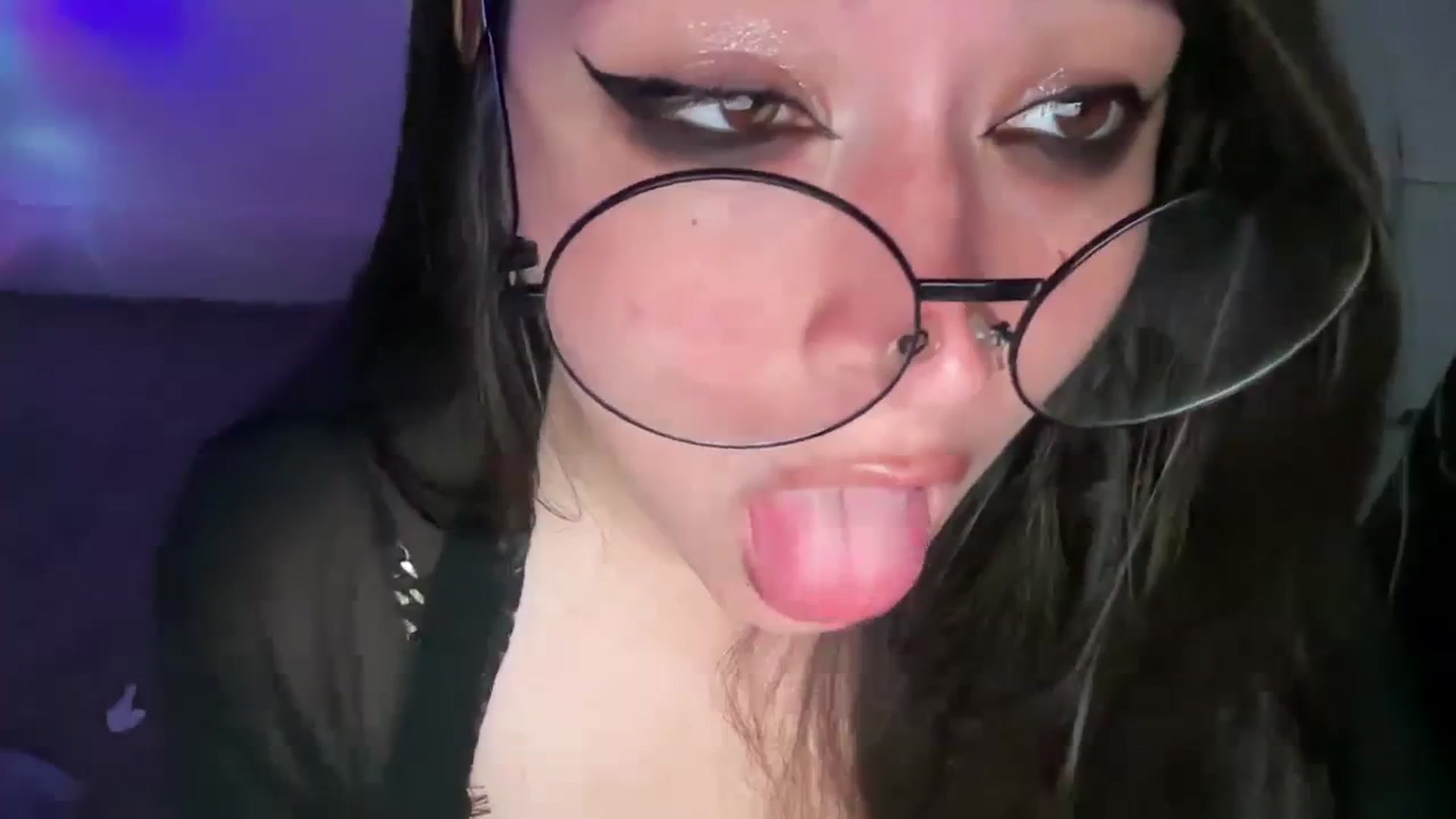 Gallery image thumbnail from Hasymura's myfreecams stream on, 09/18/2023, 21:19 image 5 of 20