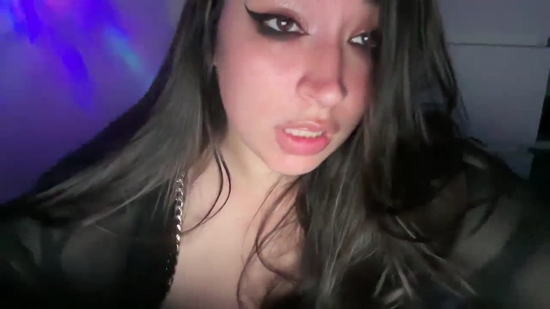Gallery image thumbnail from Hasymura's myfreecams stream on, 09/18/2023, 22:26 image 20 of 20