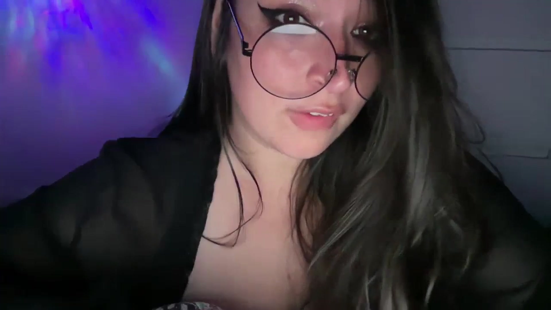 Gallery image thumbnail from Hasymura's myfreecams stream on, 09/18/2023, 22:26 image 17 of 20