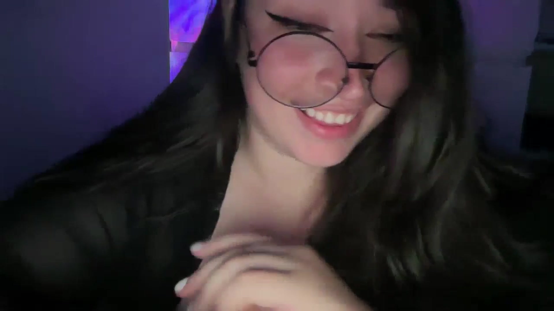 Gallery image thumbnail from Hasymura's myfreecams stream on, 09/19/2023, 23:58 image 11 of 20