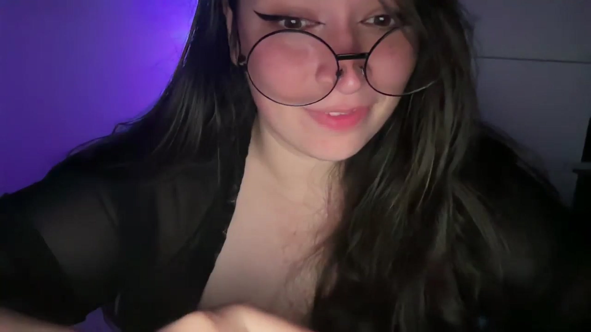 Gallery image thumbnail from Hasymura's myfreecams stream on, 09/19/2023, 23:58 image 18 of 20