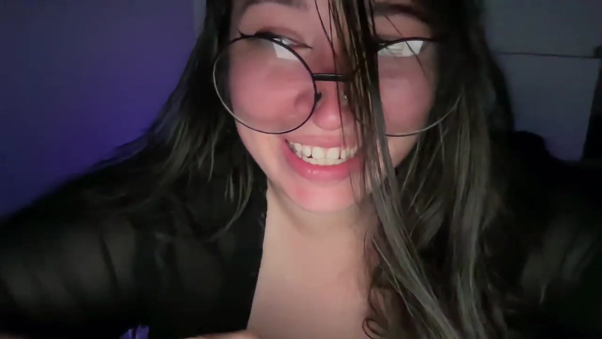 Gallery image thumbnail from Hasymura's myfreecams stream on, 09/19/2023, 23:58 image 8 of 20