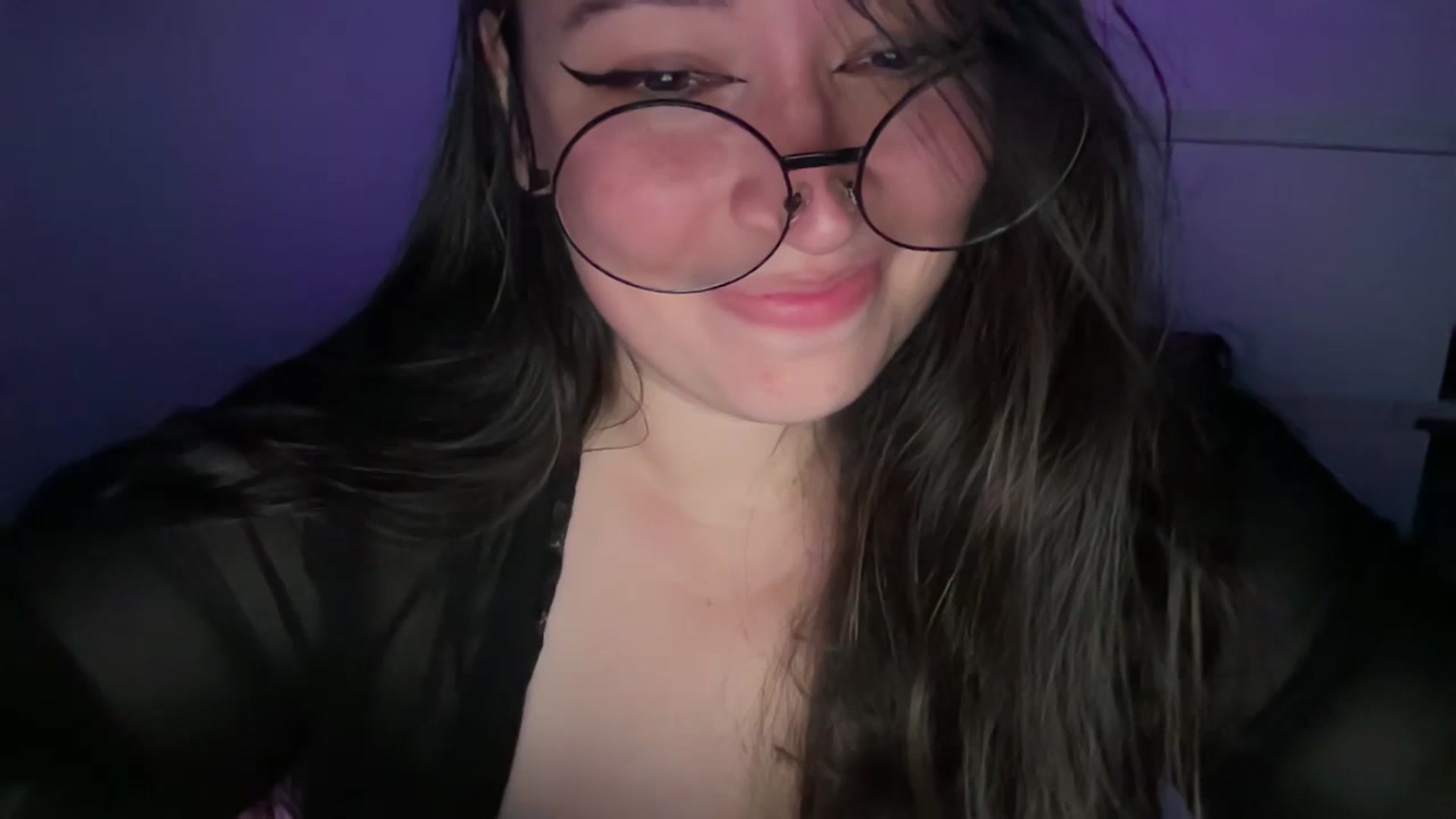 Gallery image thumbnail from Hasymura's myfreecams stream on, 09/19/2023, 23:58 image 12 of 20