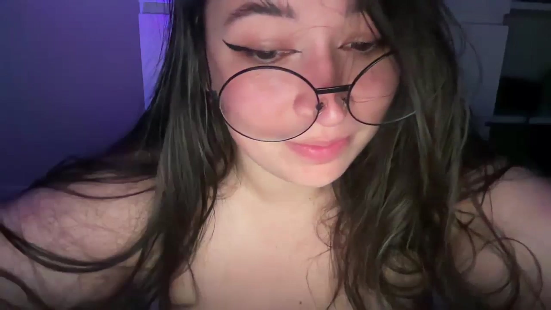 Gallery image thumbnail from Hasymura's myfreecams stream on, 09/20/2023, 24:56 image 9 of 20