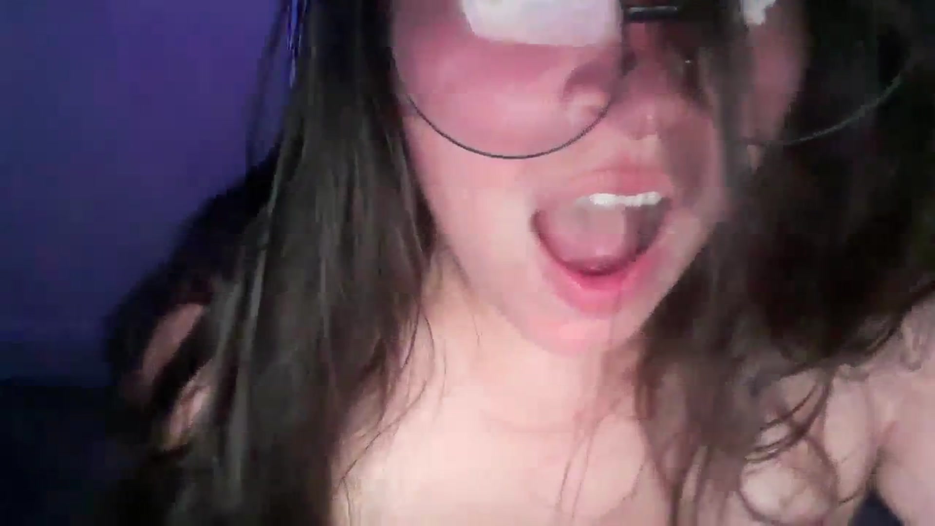 Gallery image thumbnail from Hasymura's myfreecams stream on, 09/20/2023, 24:56 image 4 of 20