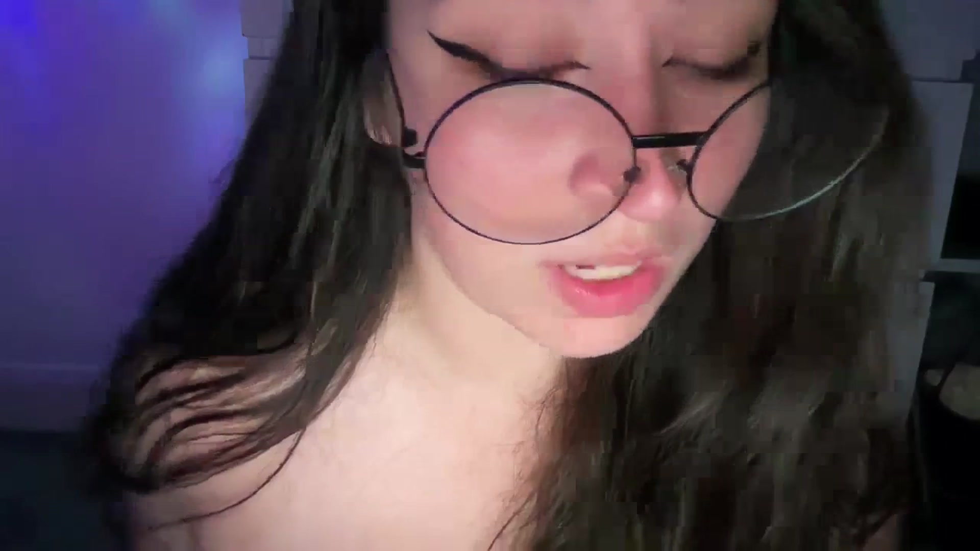 Gallery image thumbnail from Hasymura's myfreecams stream on, 09/20/2023, 02:17 image 15 of 20