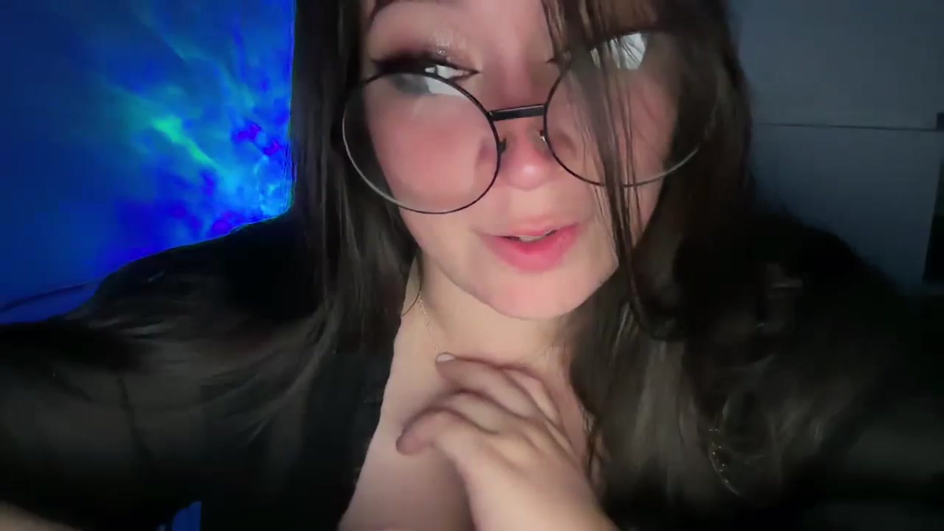 Gallery image thumbnail from Hasymura's myfreecams stream on, 09/28/2023, 24:58 image 12 of 20