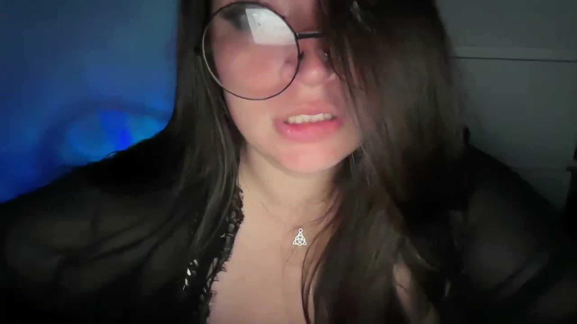 Gallery image thumbnail from Hasymura's myfreecams stream on, 09/28/2023, 01:14 image 5 of 20