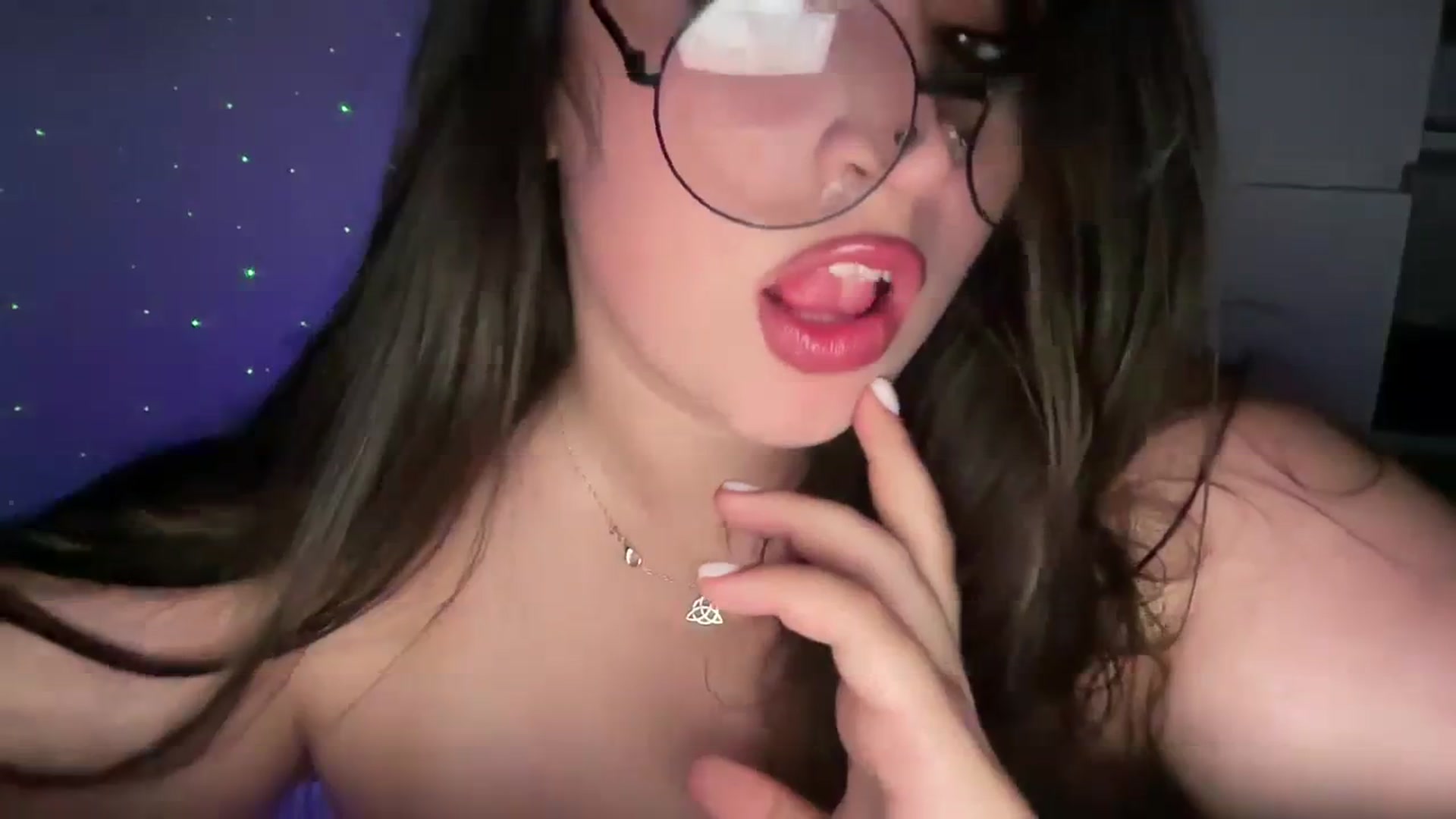 Gallery image thumbnail from Hasymura's myfreecams stream on, 09/28/2023, 21:04 image 3 of 20