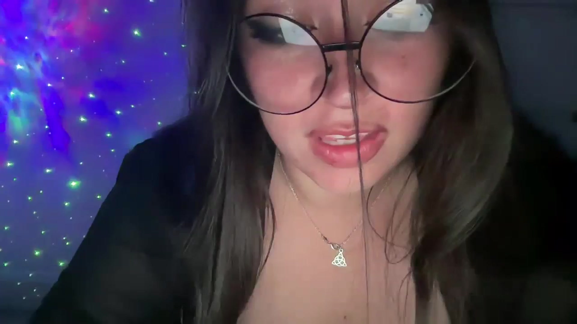 Gallery image thumbnail from Hasymura's myfreecams stream on, 10/02/2023, 24:55 image 14 of 20