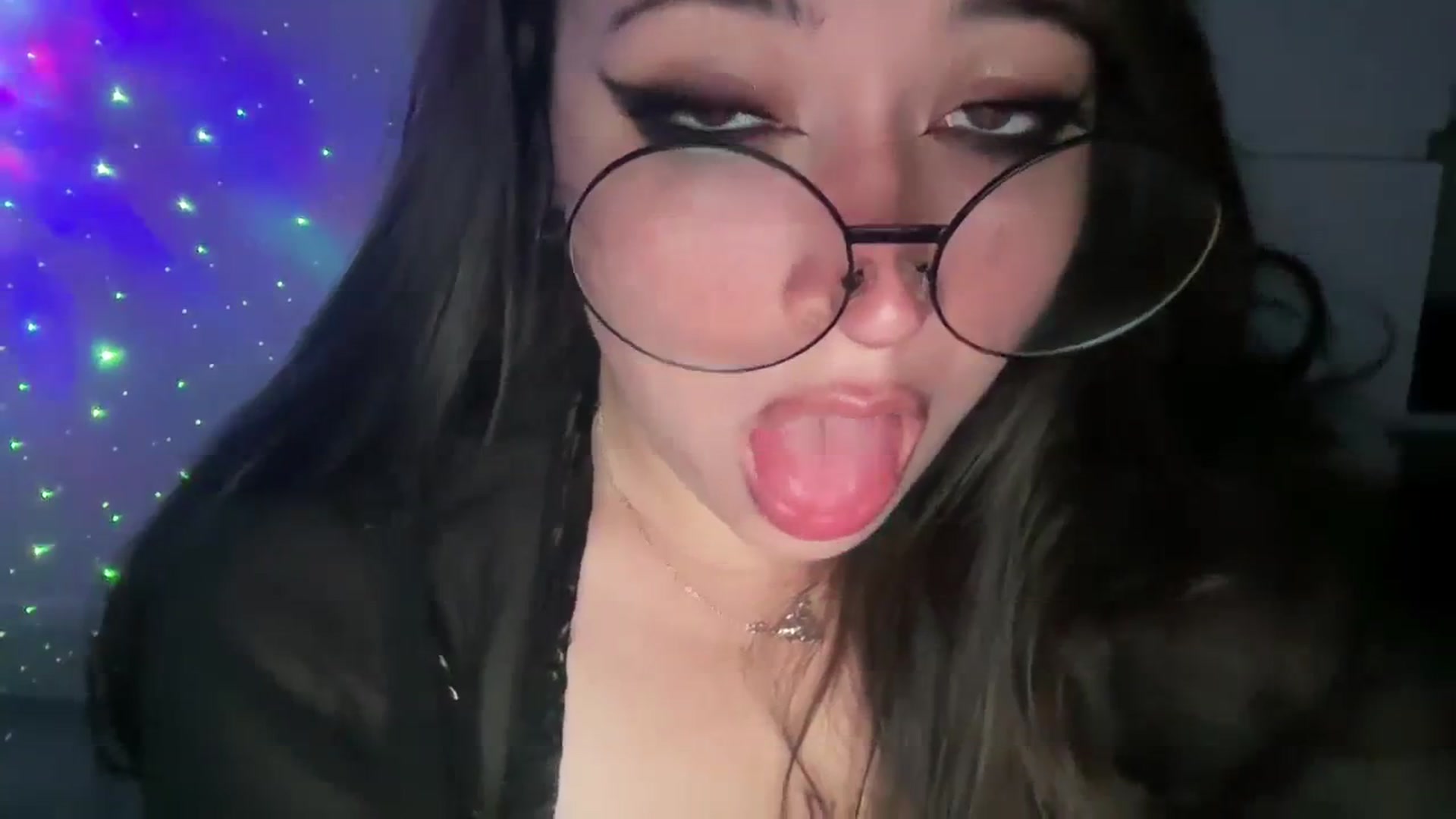 Gallery image thumbnail from Hasymura's myfreecams stream on, 10/02/2023, 24:55 image 2 of 20