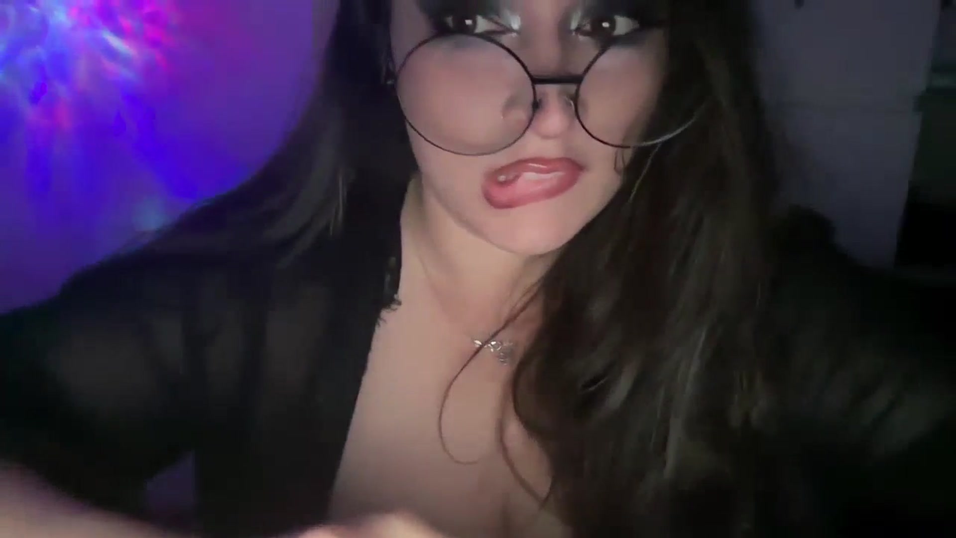 Gallery image thumbnail from Hasymura's myfreecams stream on, 10/02/2023, 23:37 image 18 of 20