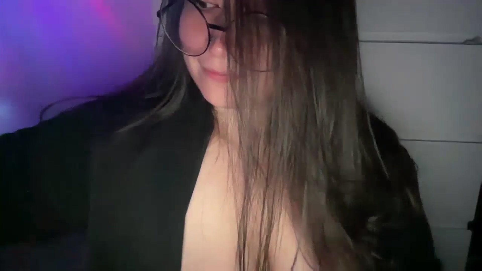 Gallery image thumbnail from Hasymura's myfreecams stream on, 10/17/2023, 23:27 image 9 of 20