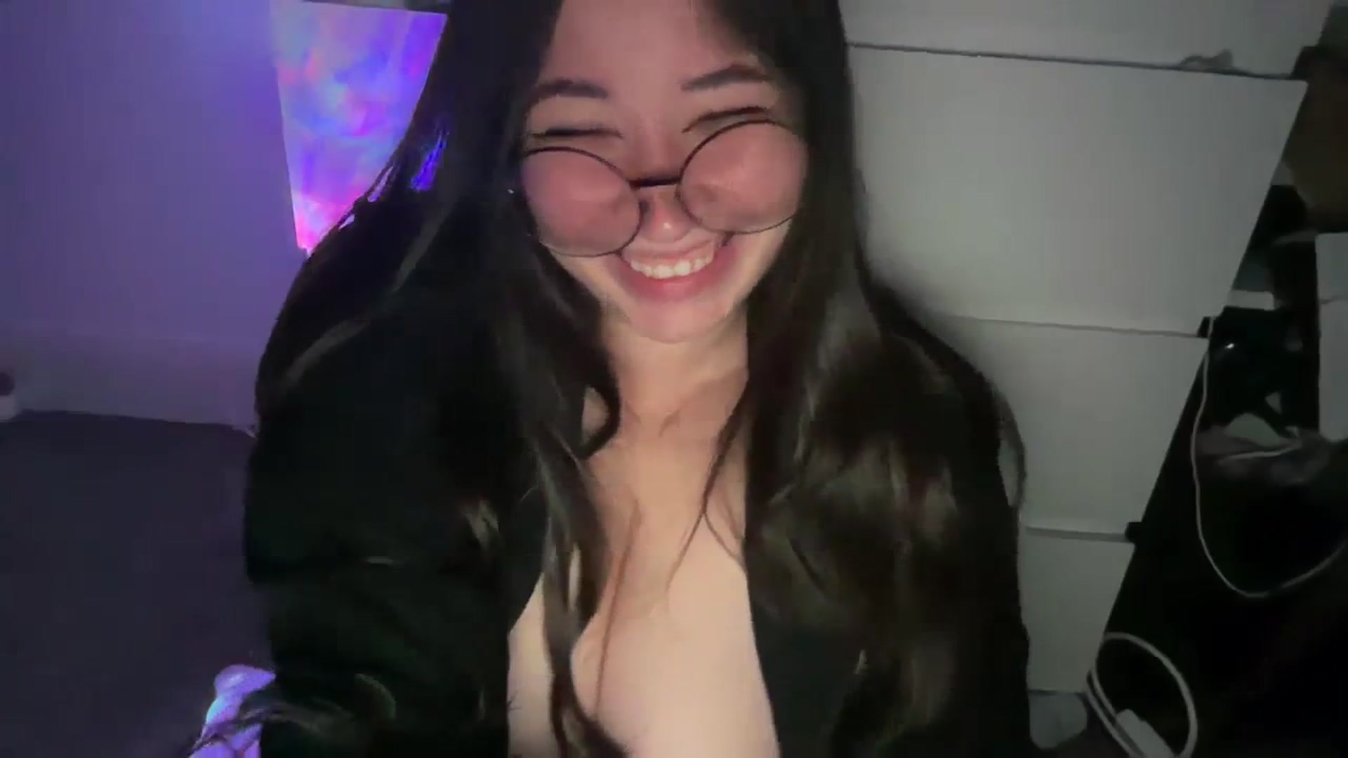 Gallery image thumbnail from Hasymura's myfreecams stream on, 10/22/2023, 01:26 image 17 of 20