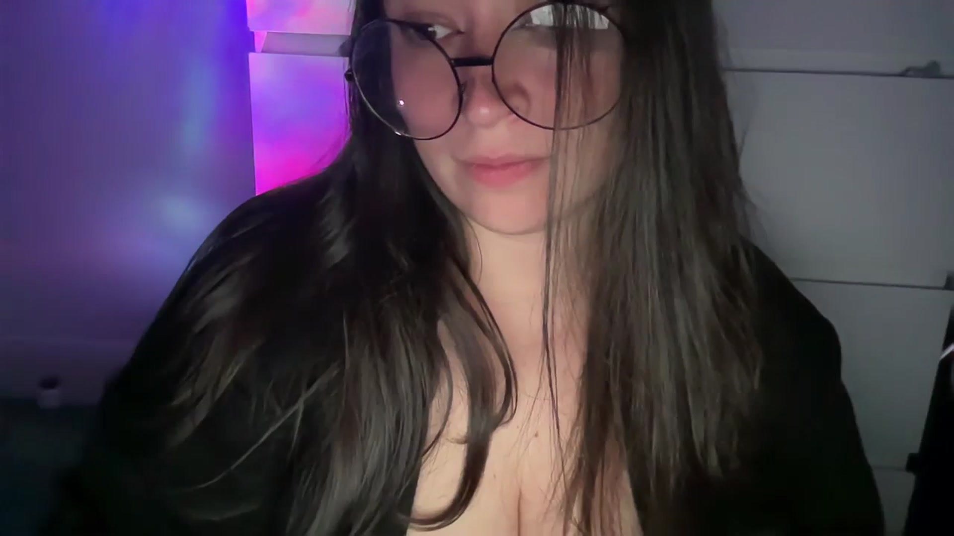 Gallery image thumbnail from Hasymura's myfreecams stream on, 10/22/2023, 02:30 image 18 of 20