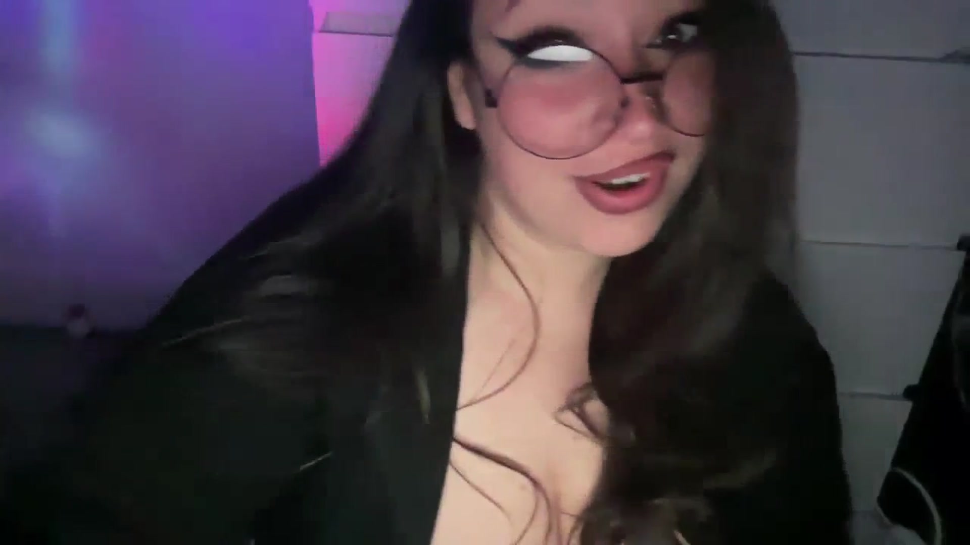 Gallery image thumbnail from Hasymura's myfreecams stream on, 10/22/2023, 23:29 image 19 of 20