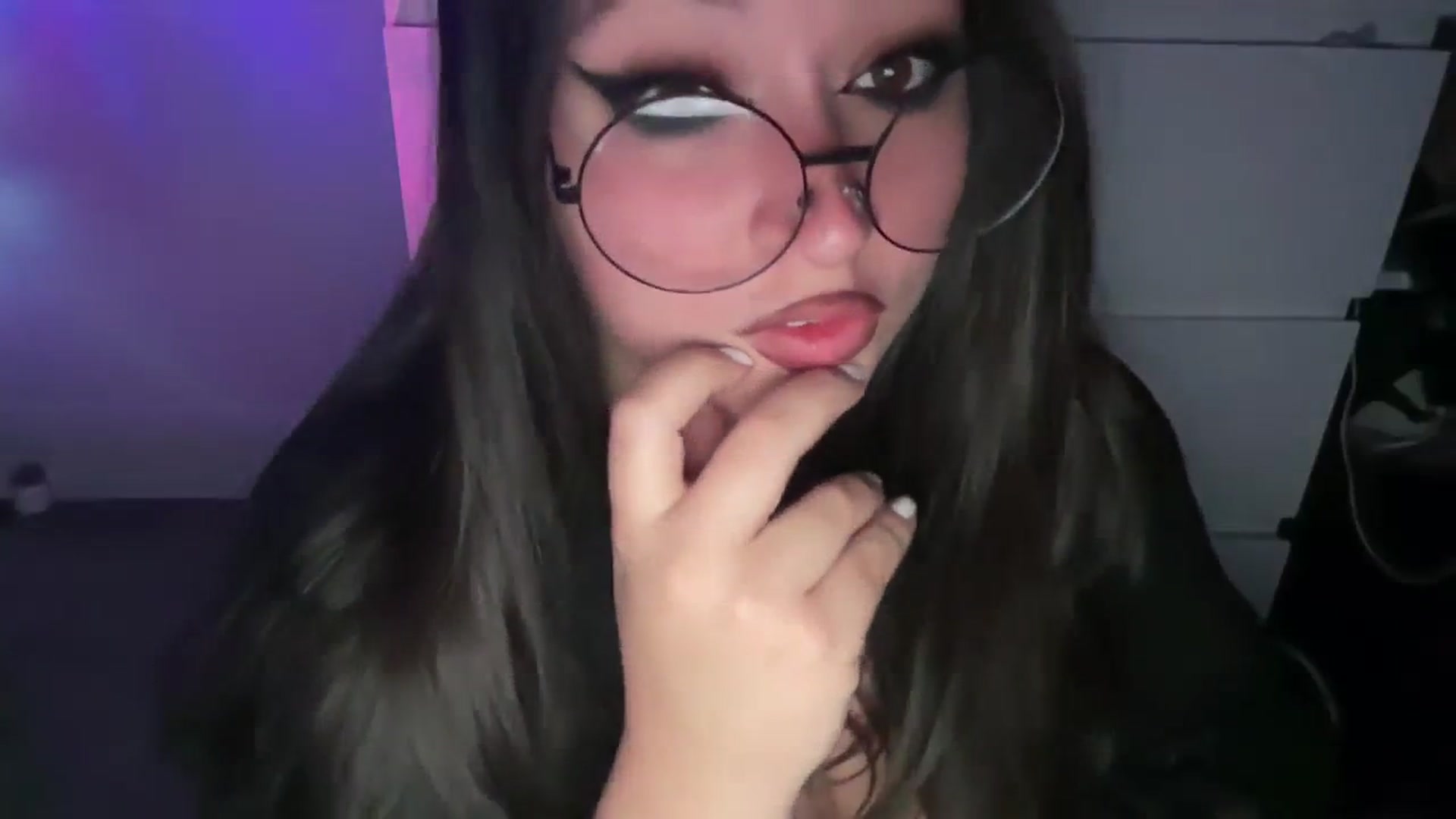 Gallery image thumbnail from Hasymura's myfreecams stream on, 10/22/2023, 23:29 image 13 of 20