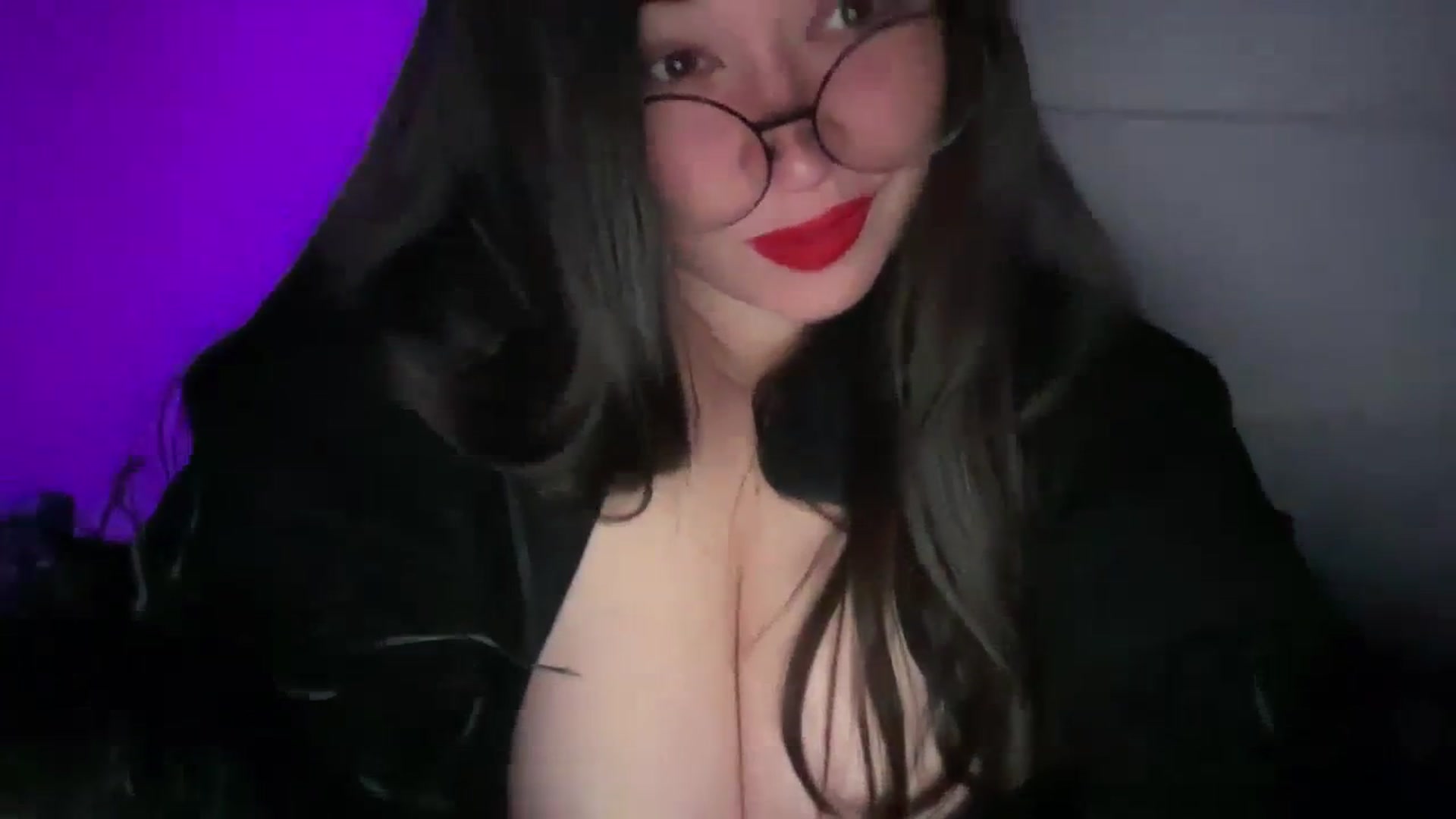 Gallery image thumbnail from Hasymura's myfreecams stream on, 10/24/2023, 22:08 image 5 of 20