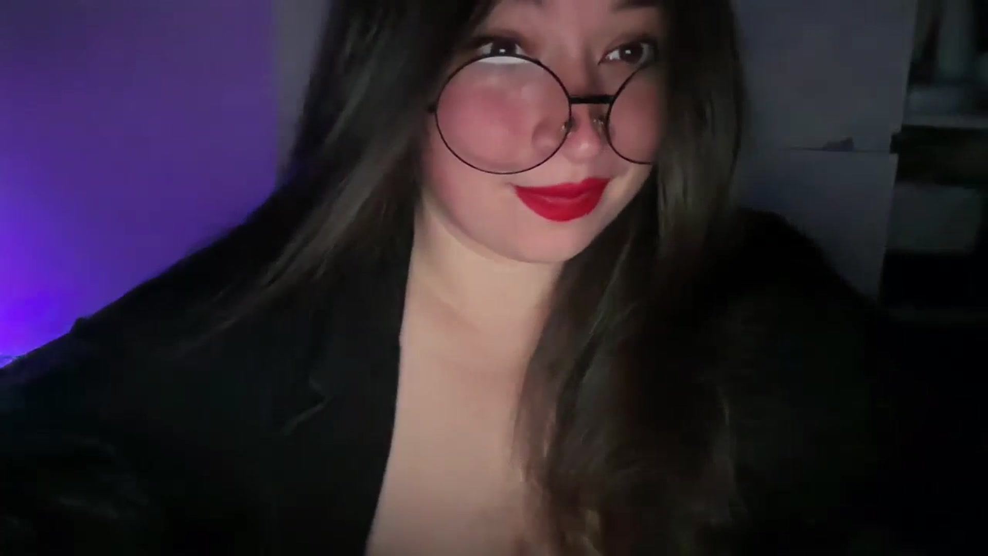 Gallery image thumbnail from Hasymura's myfreecams stream on, 10/29/2023, 22:30 image 9 of 20