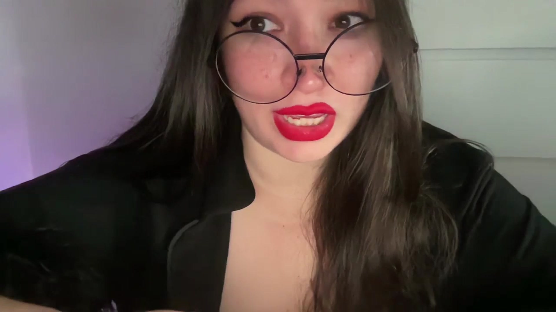 Gallery image thumbnail from Hasymura's myfreecams stream on, 11/01/2023, 14:43 image 3 of 20