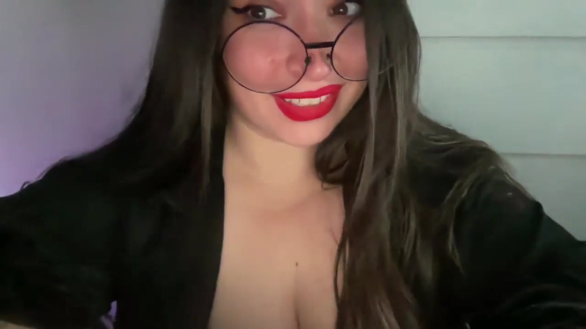 Gallery image thumbnail from Hasymura's myfreecams stream on, 11/01/2023, 14:43 image 19 of 20