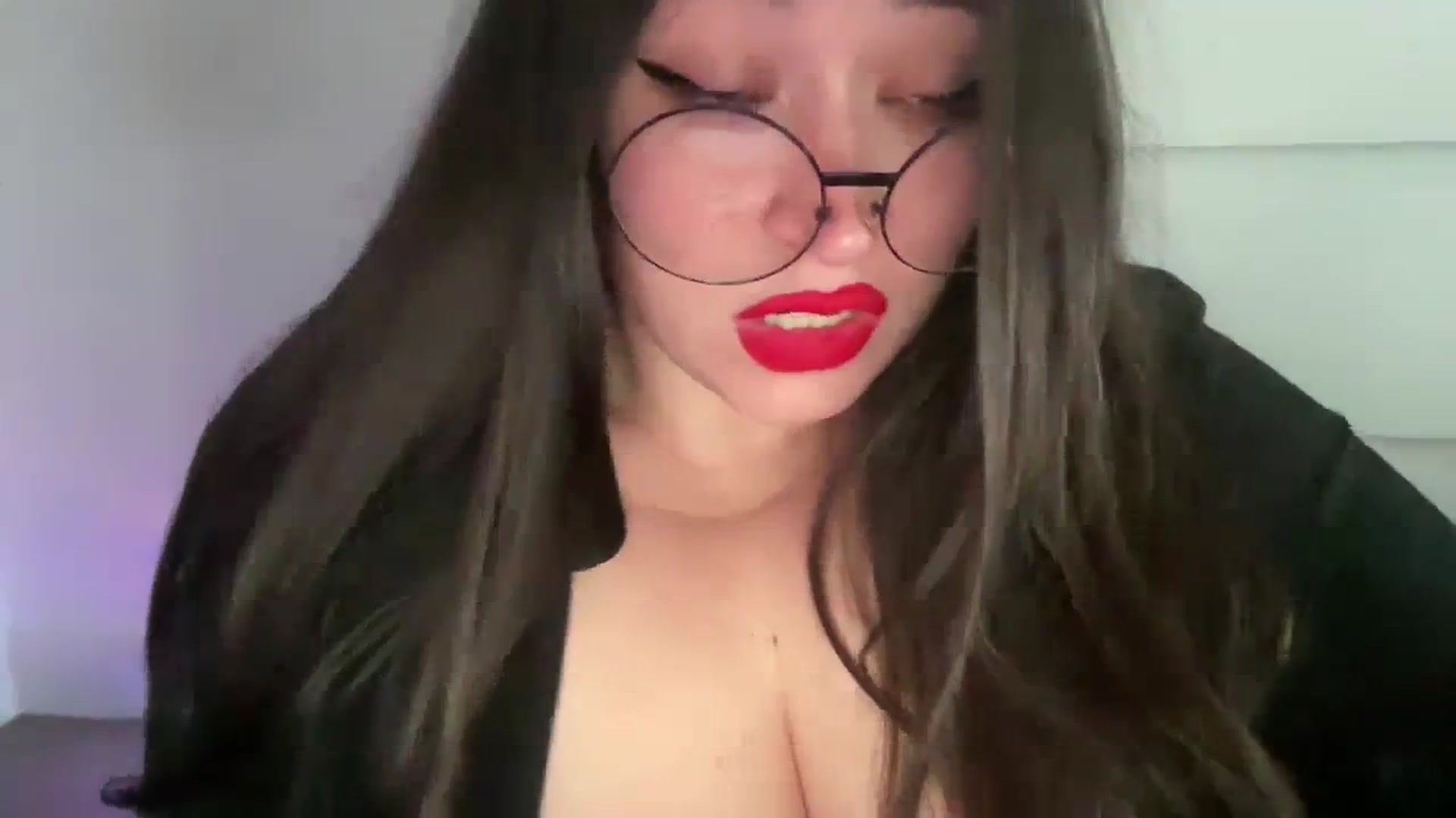 Gallery image thumbnail from Hasymura's myfreecams stream on, 11/01/2023, 14:43 image 6 of 20