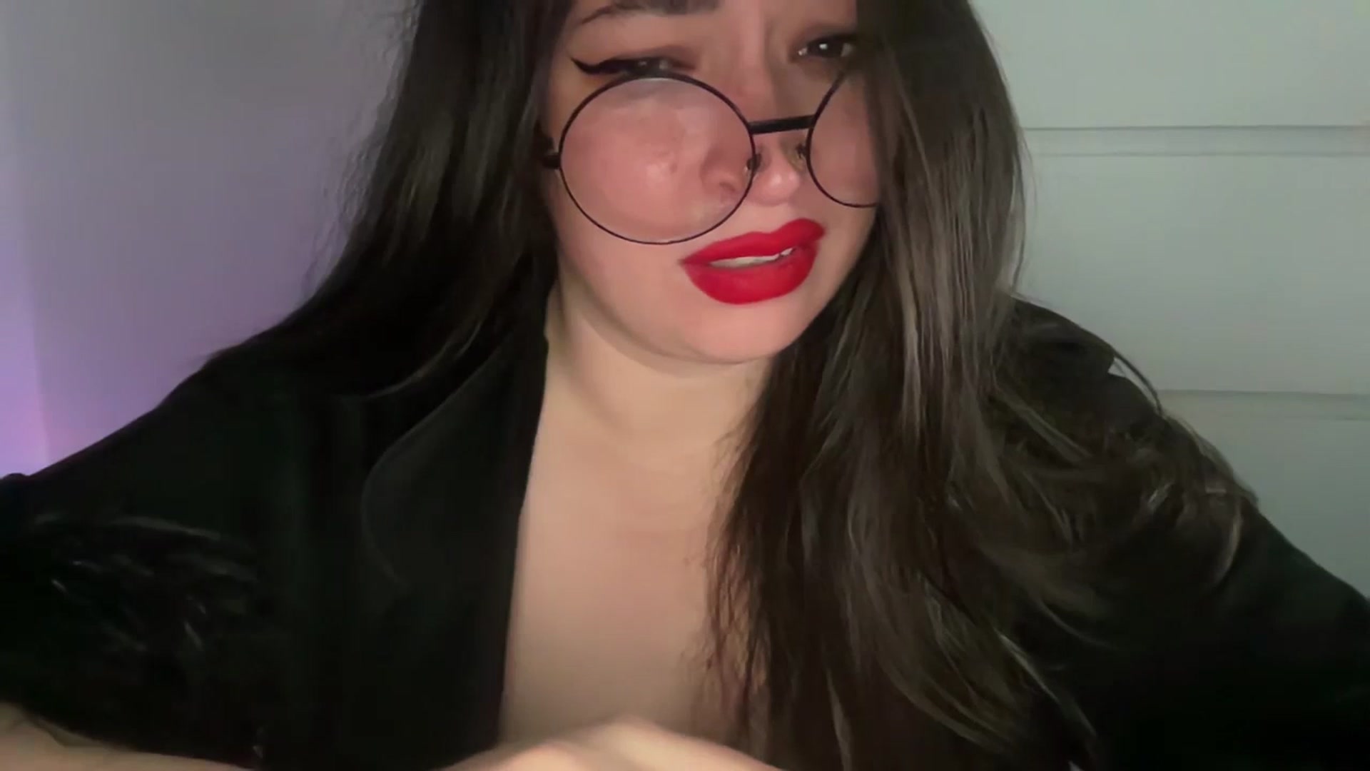 Gallery image thumbnail from Hasymura's myfreecams stream on, 11/01/2023, 14:43 image 9 of 20
