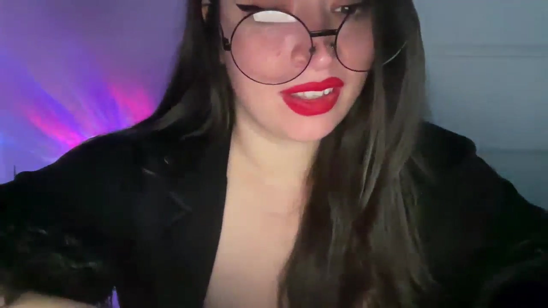 Gallery image thumbnail from Hasymura's myfreecams stream on, 11/01/2023, 16:16 image 12 of 20