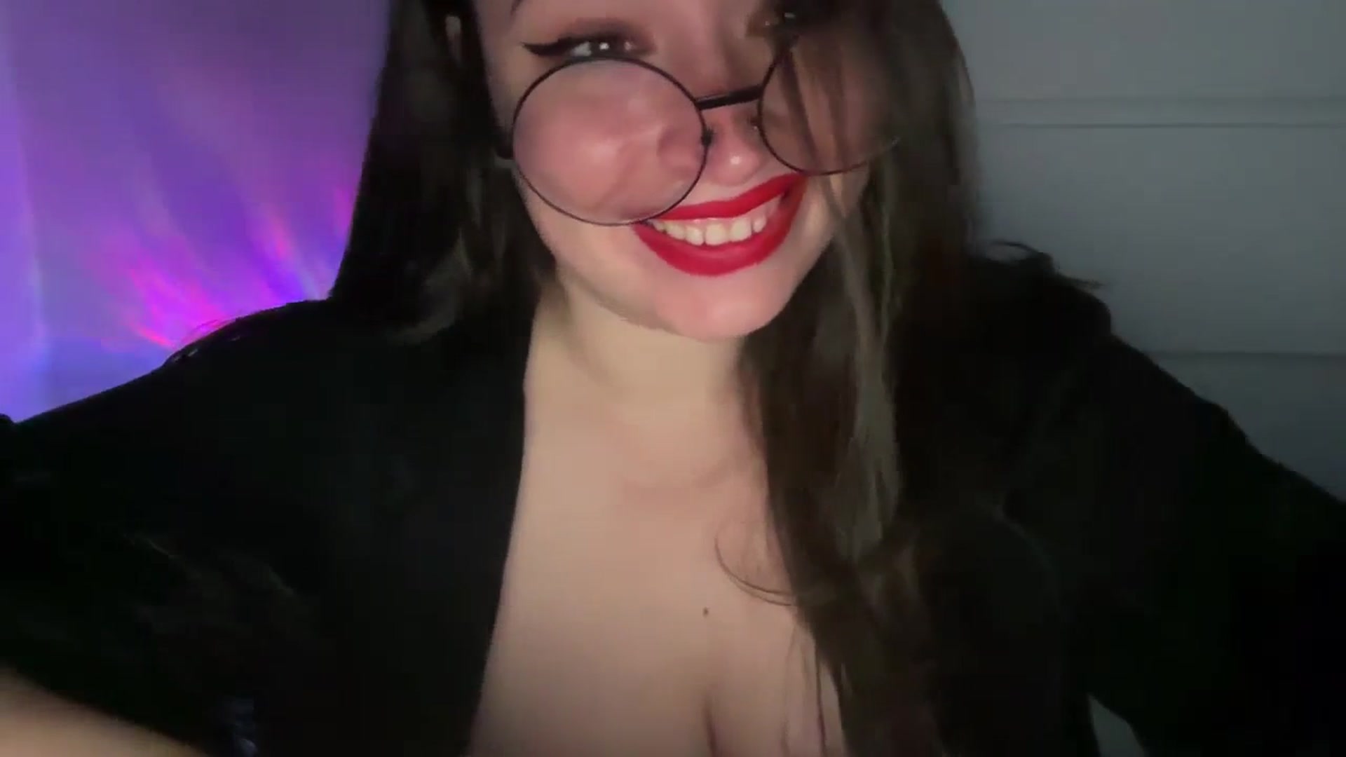 Gallery image thumbnail from Hasymura's myfreecams stream on, 11/01/2023, 16:16 image 15 of 20
