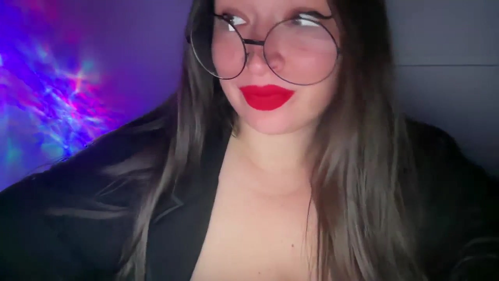 Gallery image thumbnail from Hasymura's myfreecams stream on, 11/01/2023, 18:39 image 14 of 20