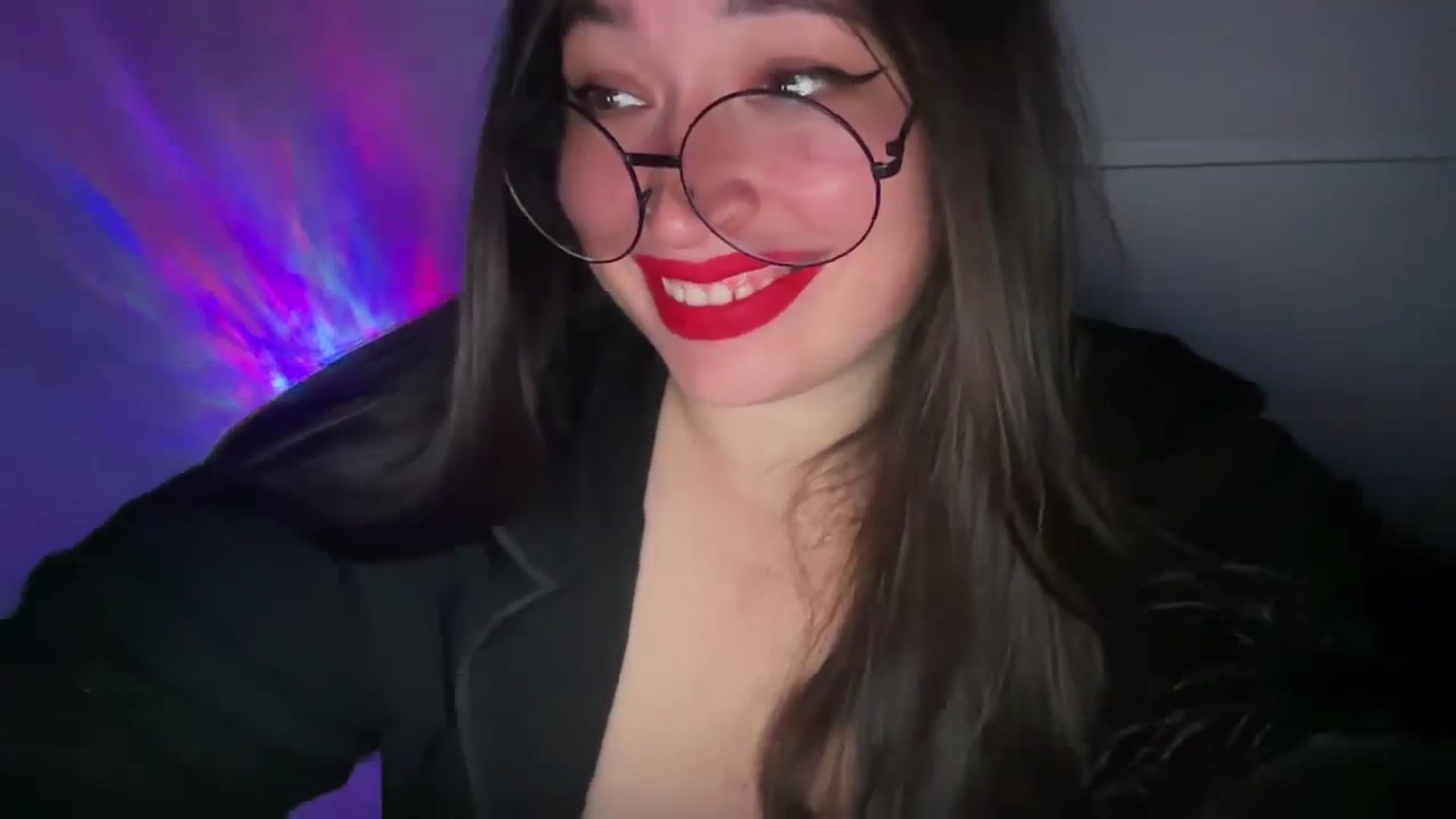 Gallery image thumbnail from Hasymura's myfreecams stream on, 11/01/2023, 18:39 image 8 of 20
