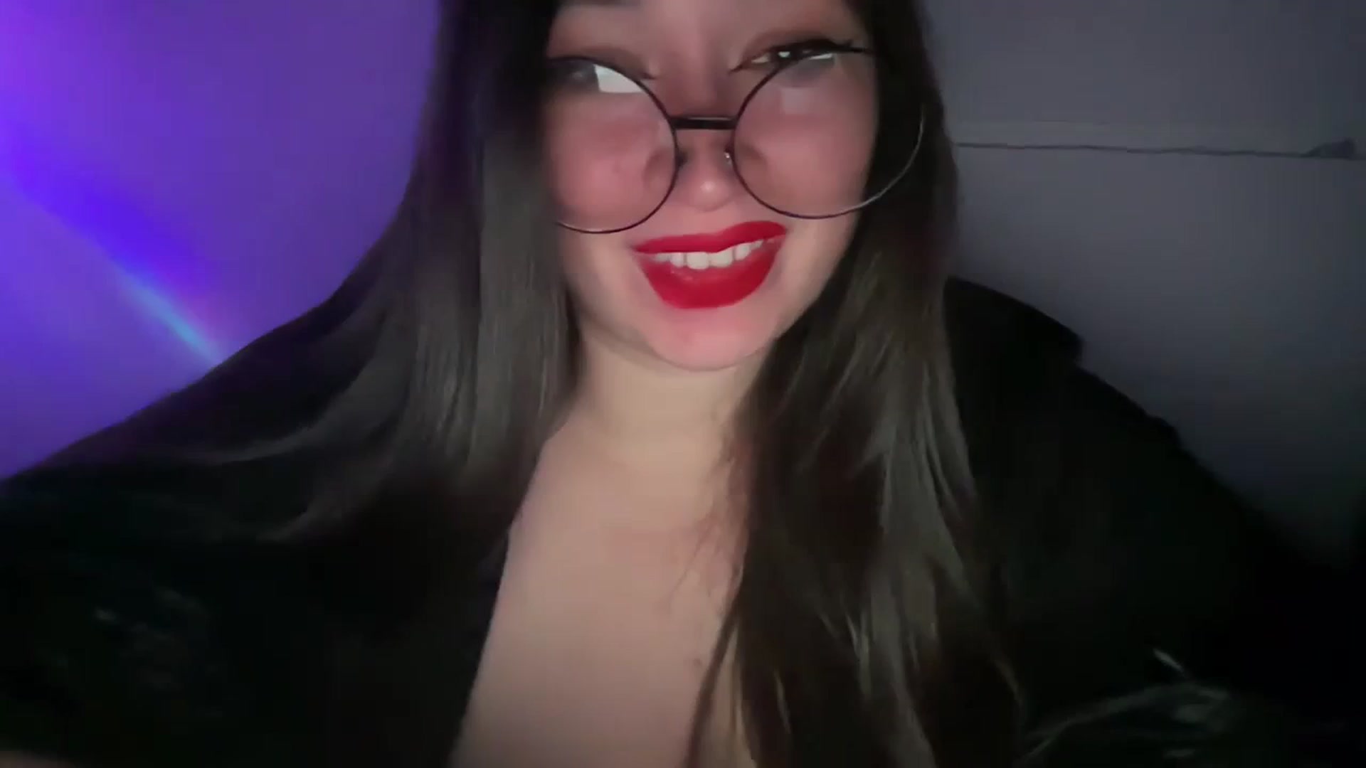 Gallery image thumbnail from Hasymura's myfreecams stream on, 11/01/2023, 20:12 image 1 of 20