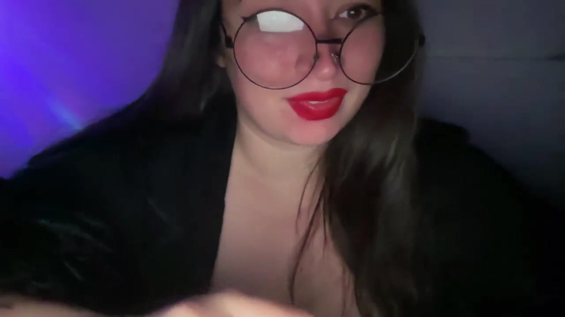 Gallery image thumbnail from Hasymura's myfreecams stream on, 11/01/2023, 20:34 image 11 of 20