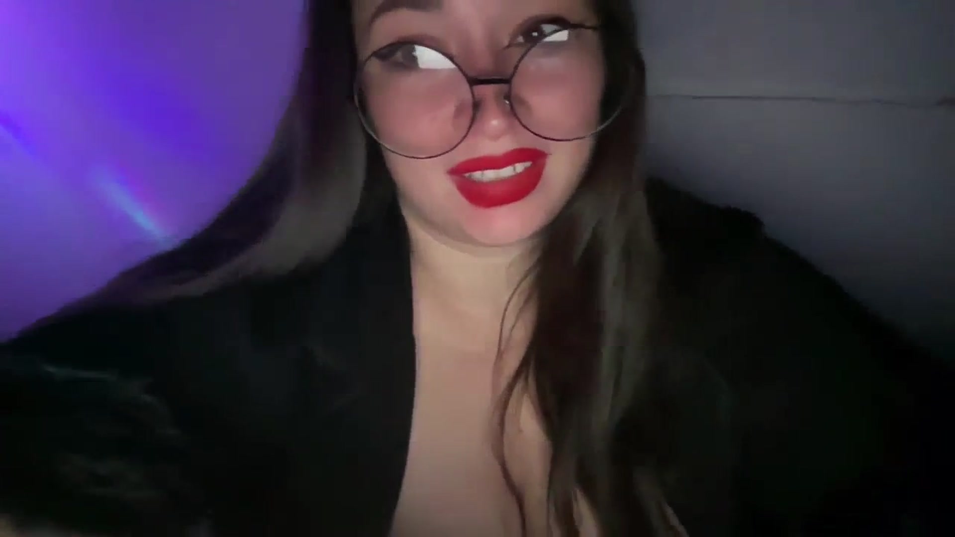 Gallery image thumbnail from Hasymura's myfreecams stream on, 11/01/2023, 20:34 image 13 of 20