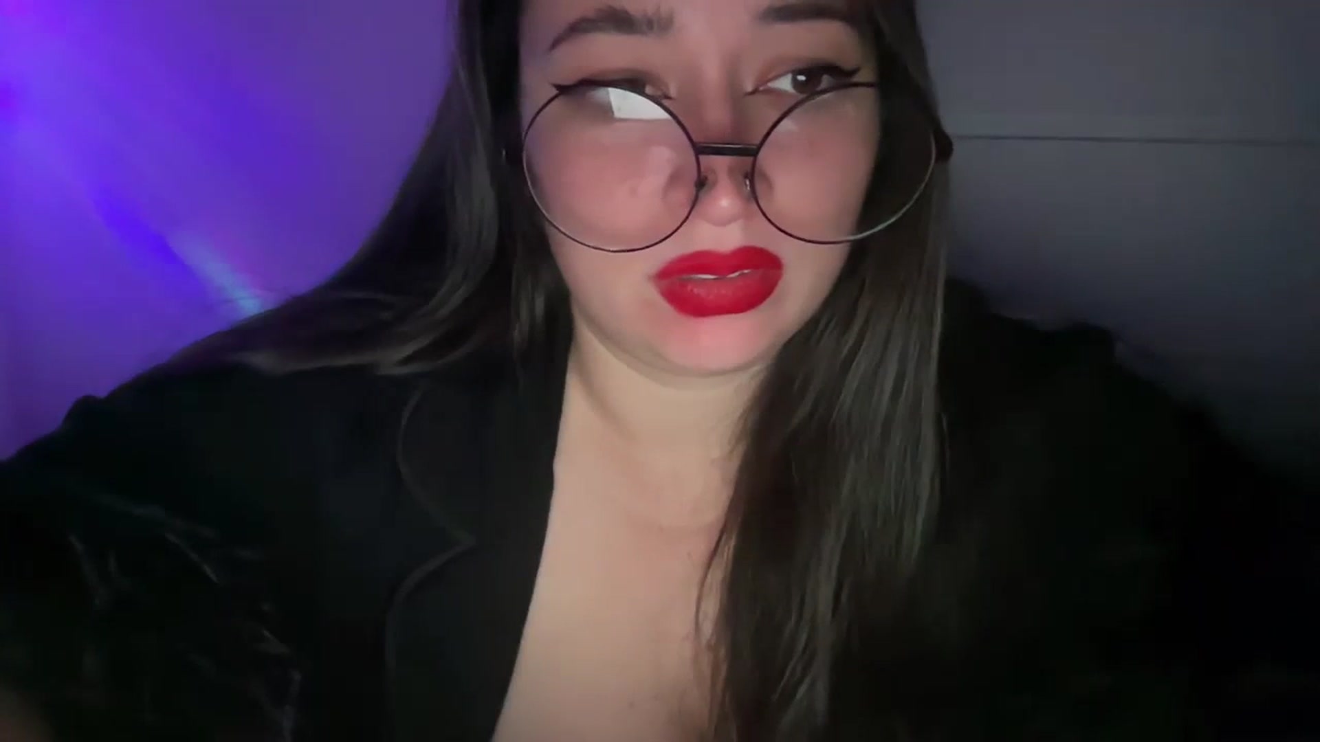 Gallery image thumbnail from Hasymura's myfreecams stream on, 11/01/2023, 20:34 image 18 of 20