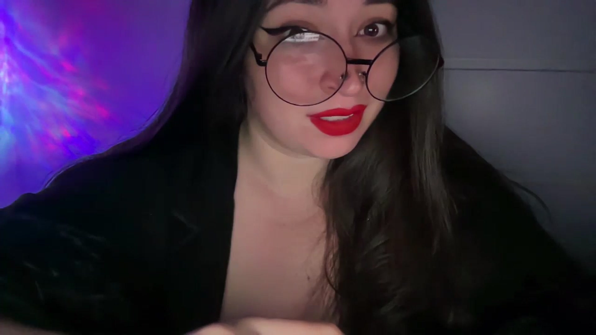 Gallery image thumbnail from Hasymura's myfreecams stream on, 11/01/2023, 23:44 image 2 of 20