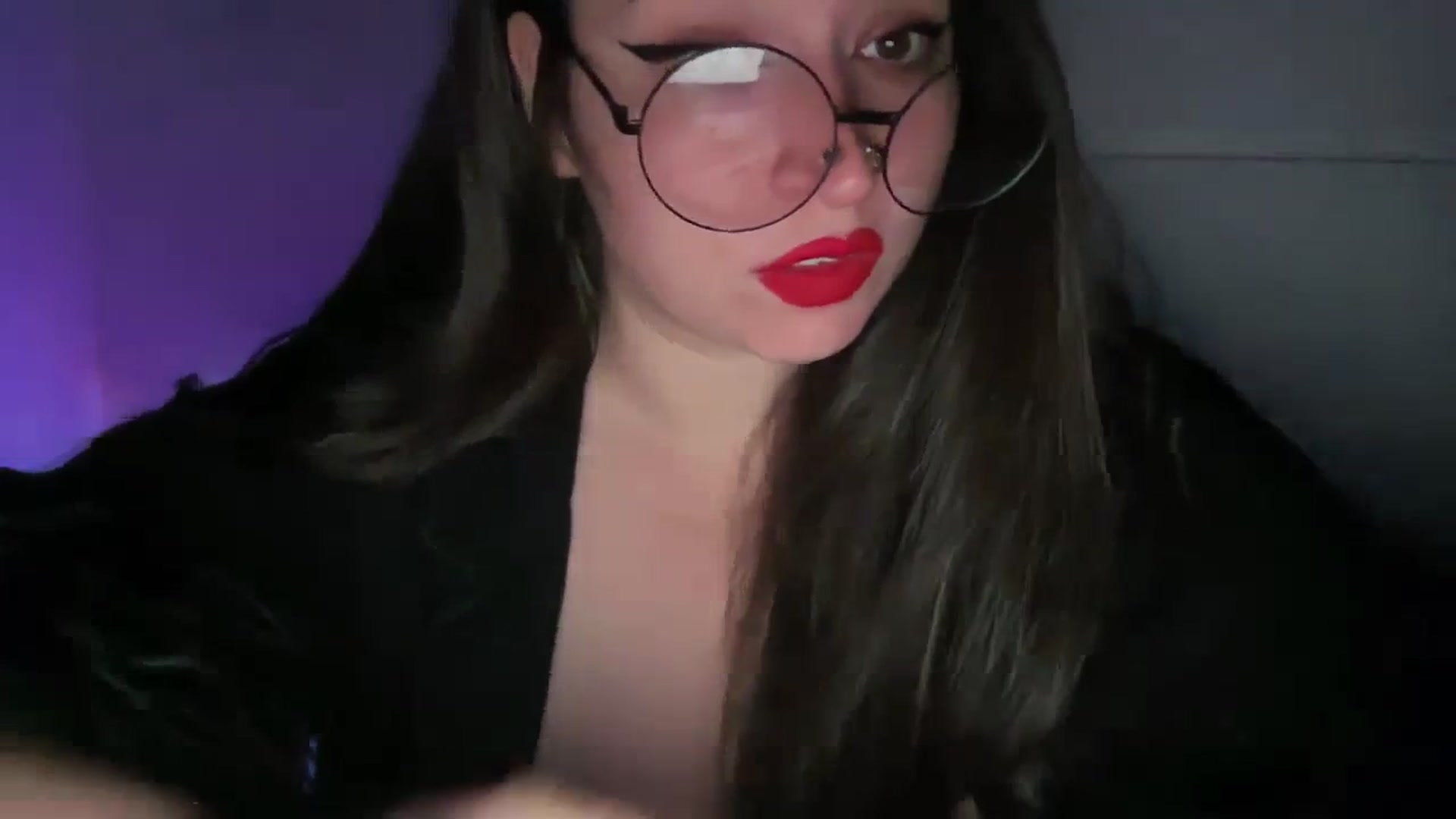 Gallery image thumbnail from Hasymura's myfreecams stream on, 11/01/2023, 23:44 image 11 of 20