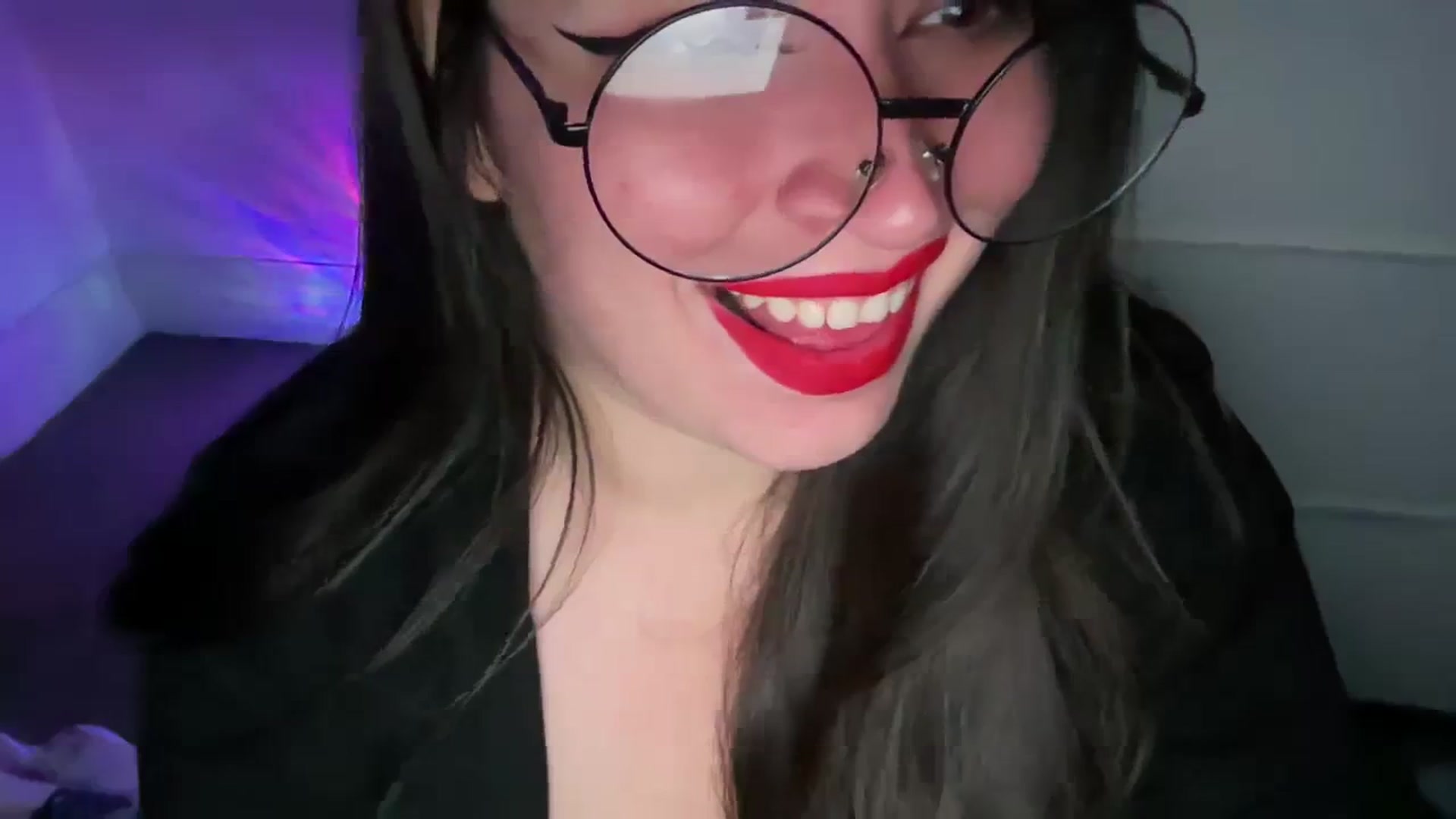 Gallery image thumbnail from Hasymura's myfreecams stream on, 11/01/2023, 23:44 image 13 of 20