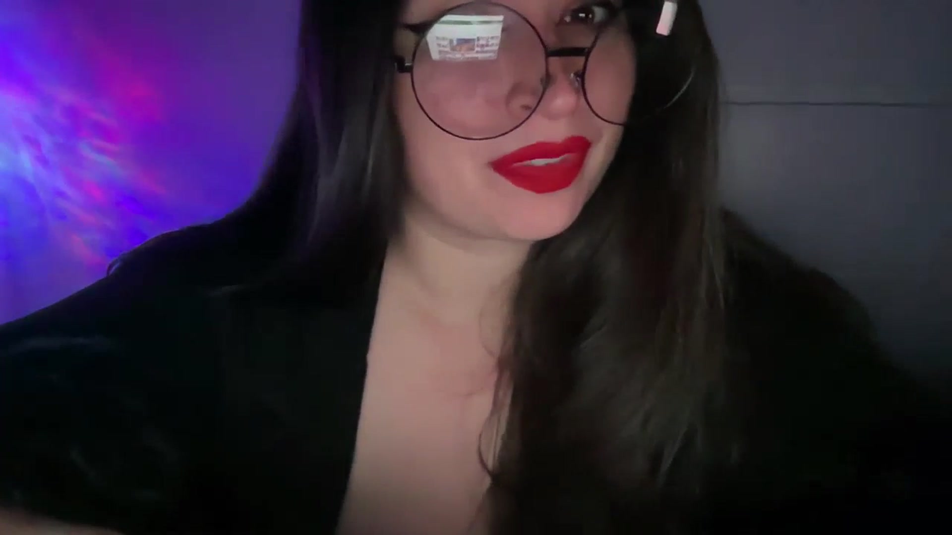 Gallery image thumbnail from Hasymura's myfreecams stream on, 11/01/2023, 23:44 image 3 of 20