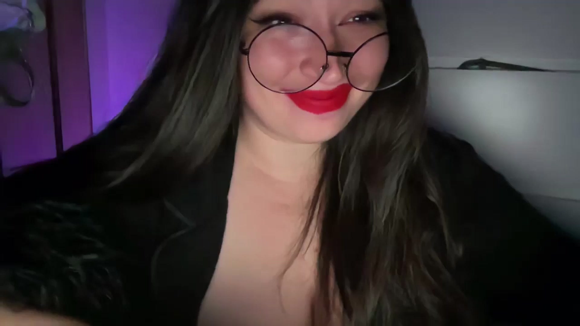 Gallery image thumbnail from Hasymura's myfreecams stream on, 11/02/2023, 19:20 image 2 of 20