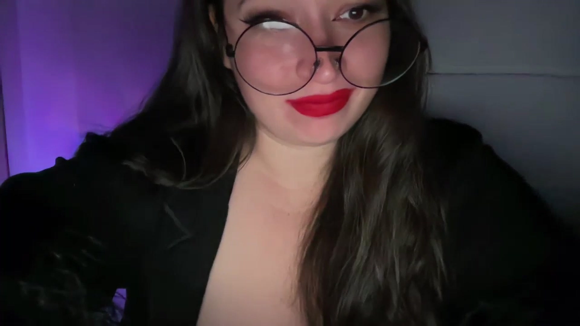 Gallery image thumbnail from Hasymura's myfreecams stream on, 11/02/2023, 19:20 image 12 of 20