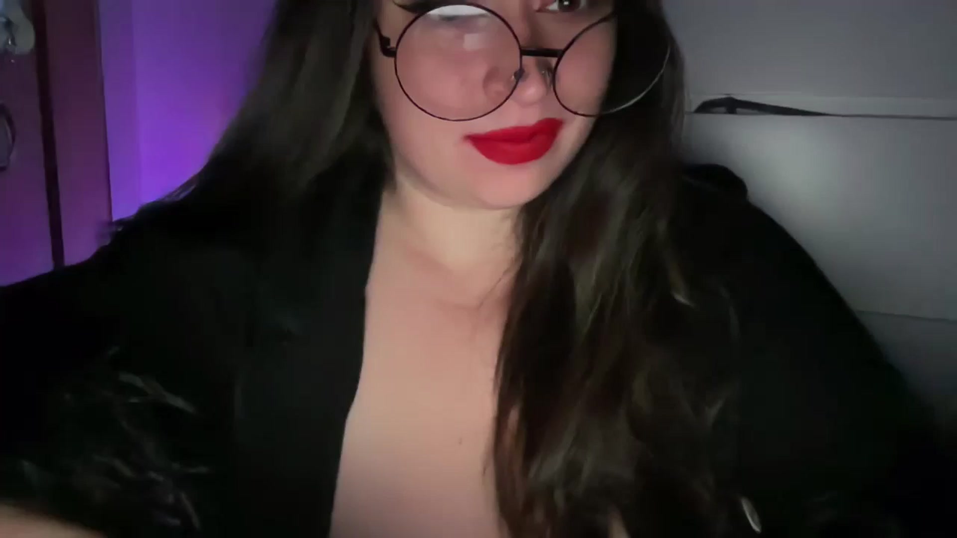 Gallery image thumbnail from Hasymura's myfreecams stream on, 11/02/2023, 19:20 image 1 of 20